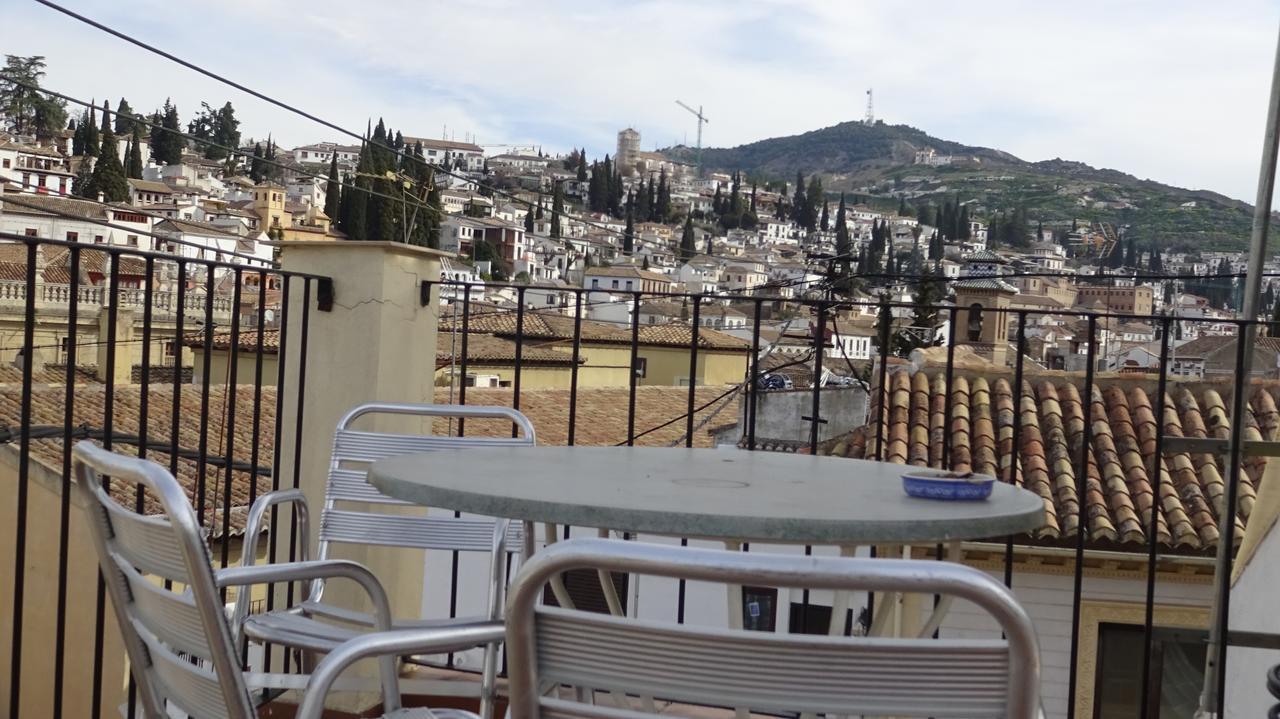 Charming Apartments De Gomerez Гранада Екстериор снимка