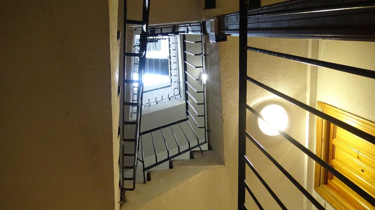 Charming Apartments De Gomerez Гранада Екстериор снимка