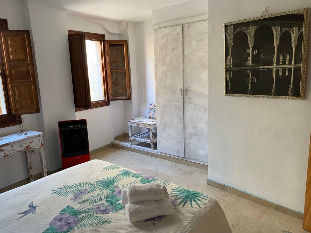 Charming Apartments De Gomerez Гранада Екстериор снимка