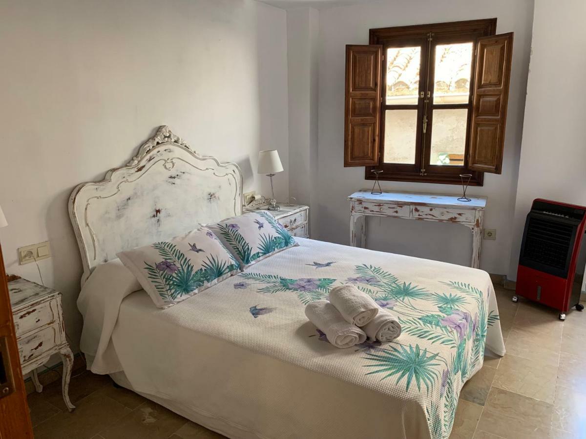 Charming Apartments De Gomerez Гранада Екстериор снимка
