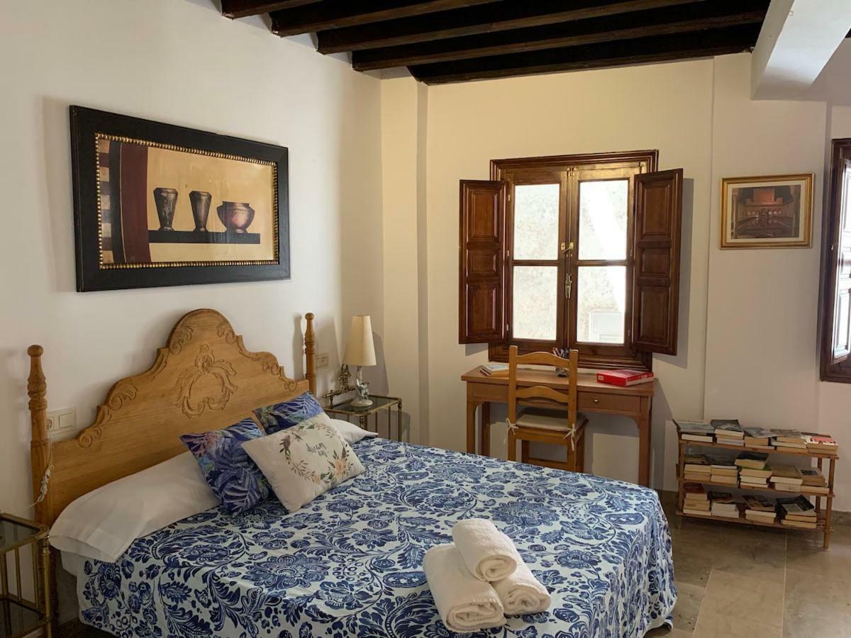 Charming Apartments De Gomerez Гранада Екстериор снимка