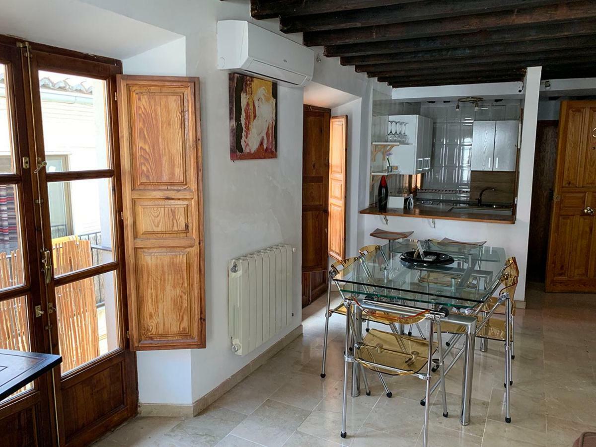 Charming Apartments De Gomerez Гранада Екстериор снимка