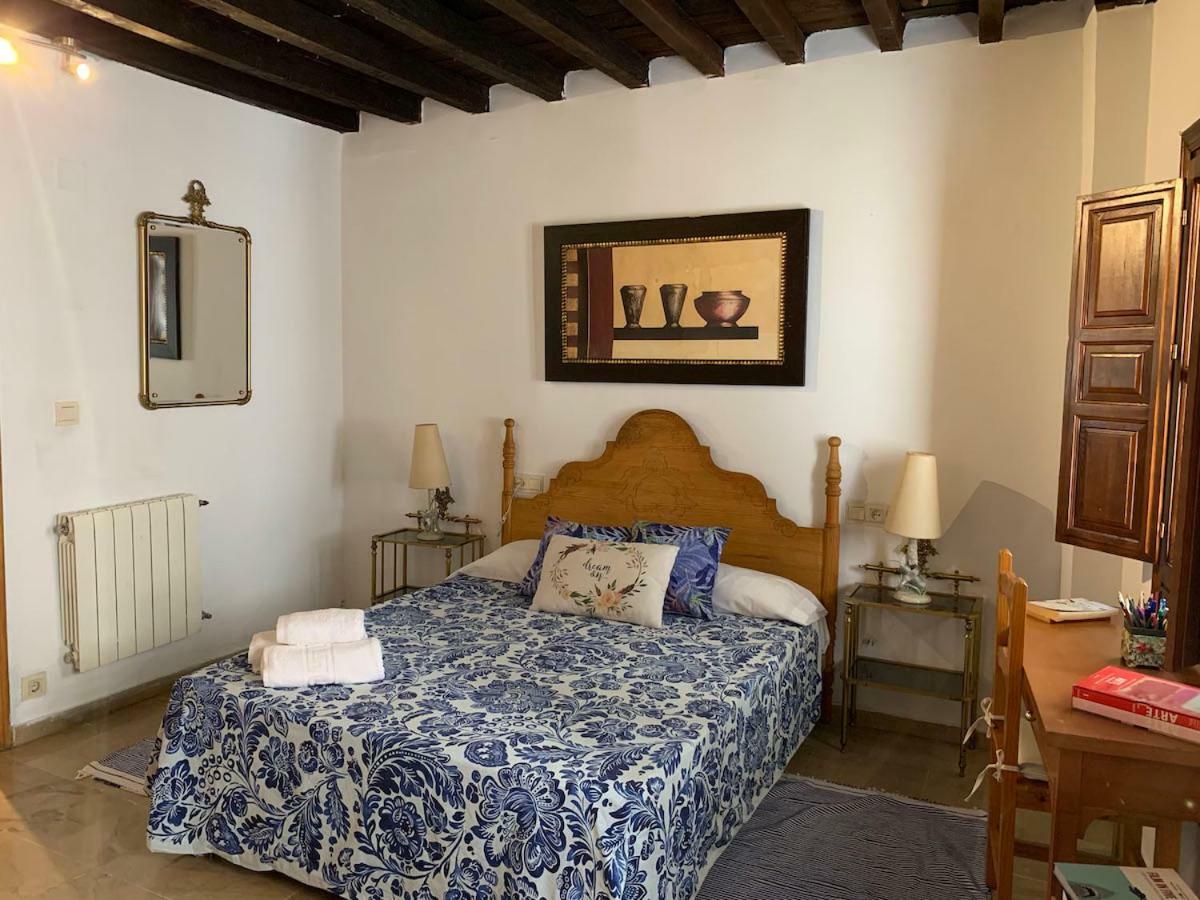Charming Apartments De Gomerez Гранада Екстериор снимка
