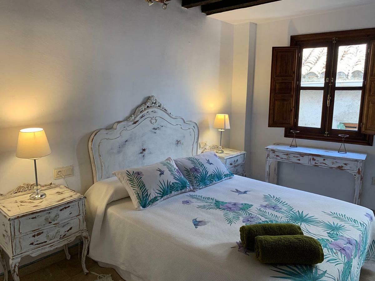 Charming Apartments De Gomerez Гранада Екстериор снимка